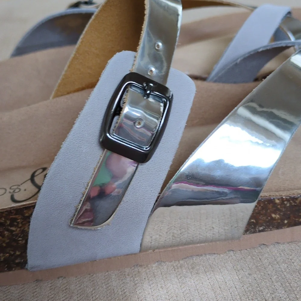 NWOT Bos. & Co. Parr Slip on Sandal in Pearl Nubuck and Silver Mirror Size 41/10